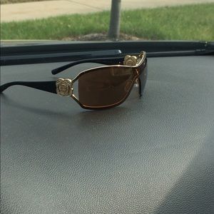 Chanel sunglasses 🕶